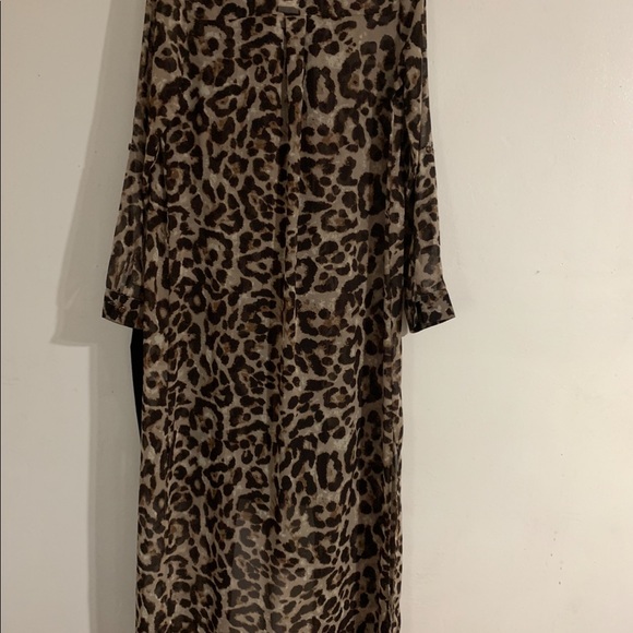 Leopard Sheer Duster - Picture 2 of 7